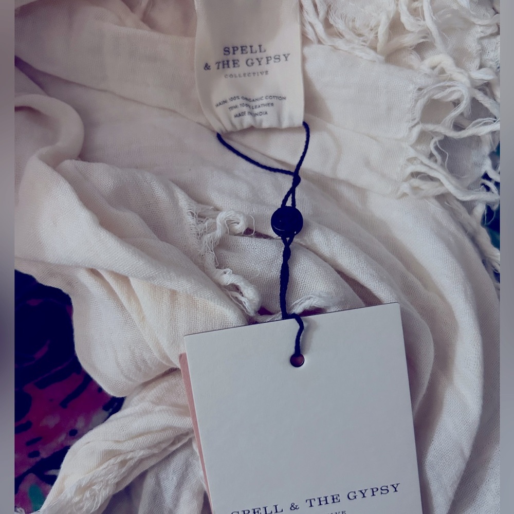 🔥NWT🔥 Spell & the Gypsy Hanalei Travel Scarf Sz OS 🤍RARE🤍 - Picture 7 of 10